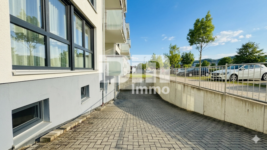 Exklusives Penthouse-Juwel mit 360 Grad Panorama-Dachterrasse in Baunatal-Großenritte - Zufahrt Tiefgarage